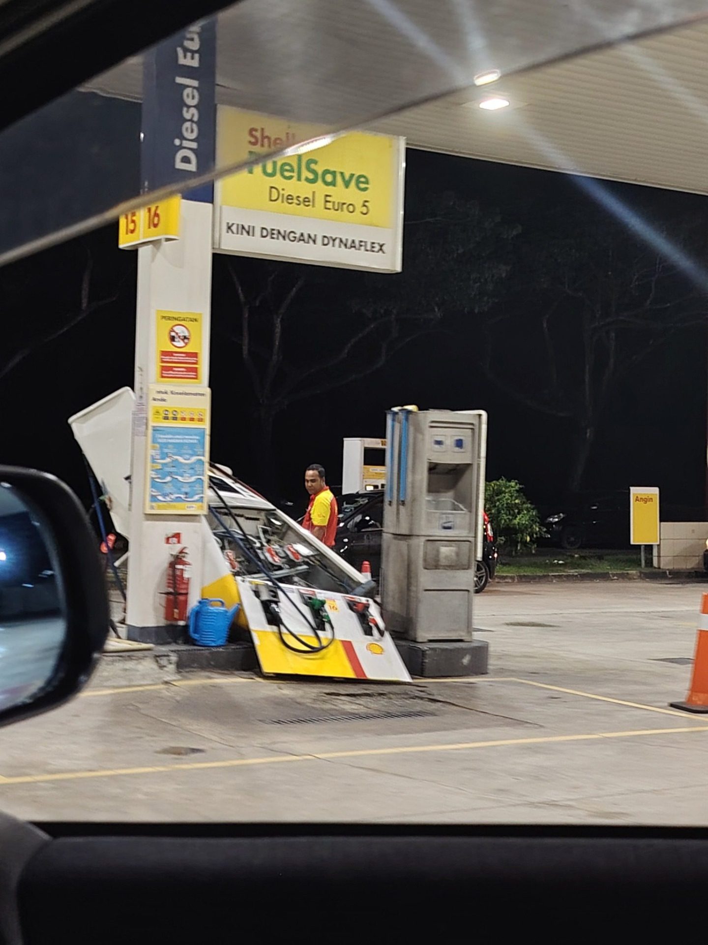 Aftermath of fuel nozzle being yanked off