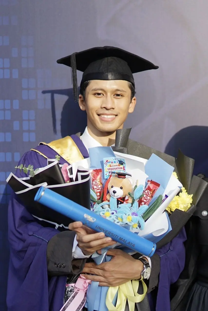 Aisy graduating in UM