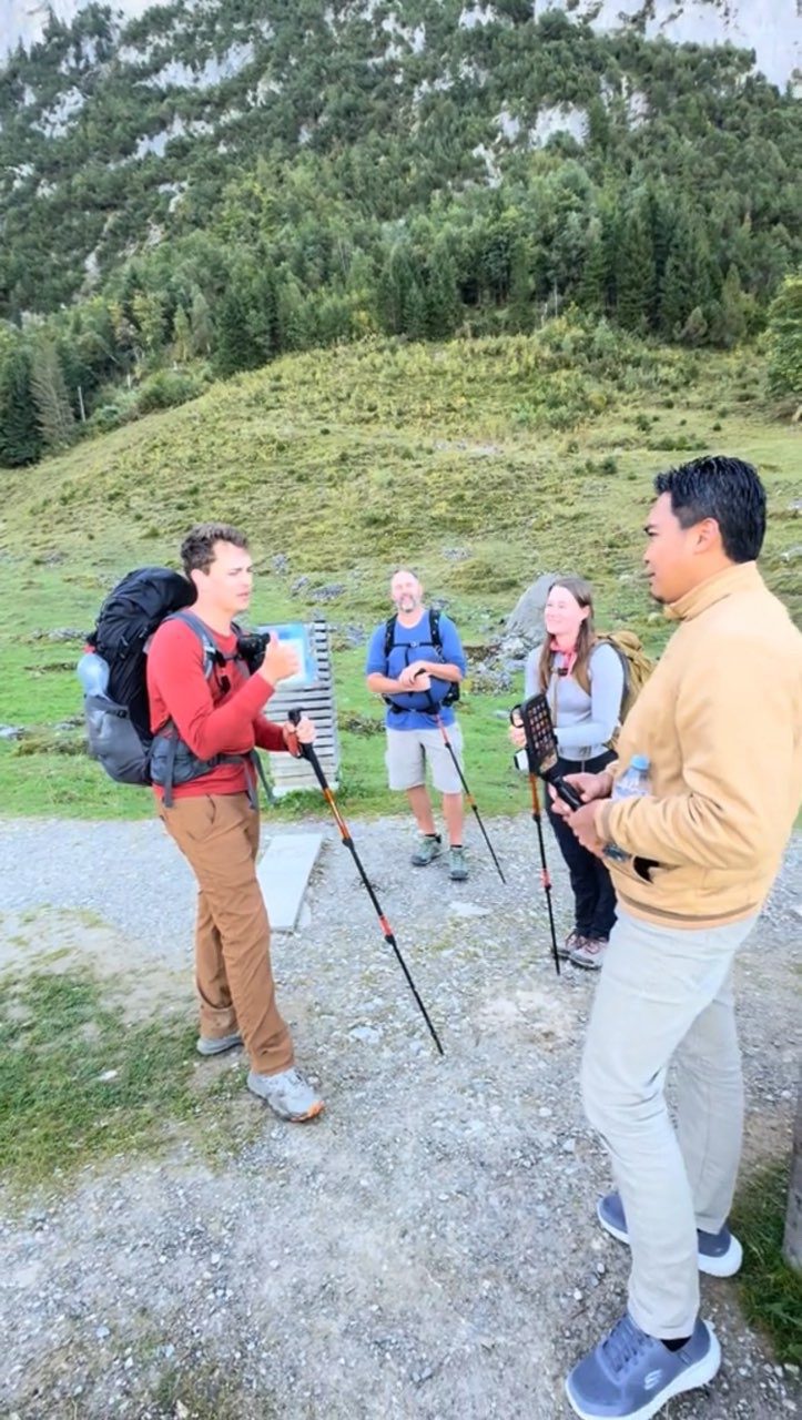 angmoh man impresses msian couple with perfect malay pic1