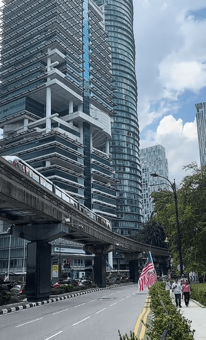 Angmoh praise KL monorail (3)