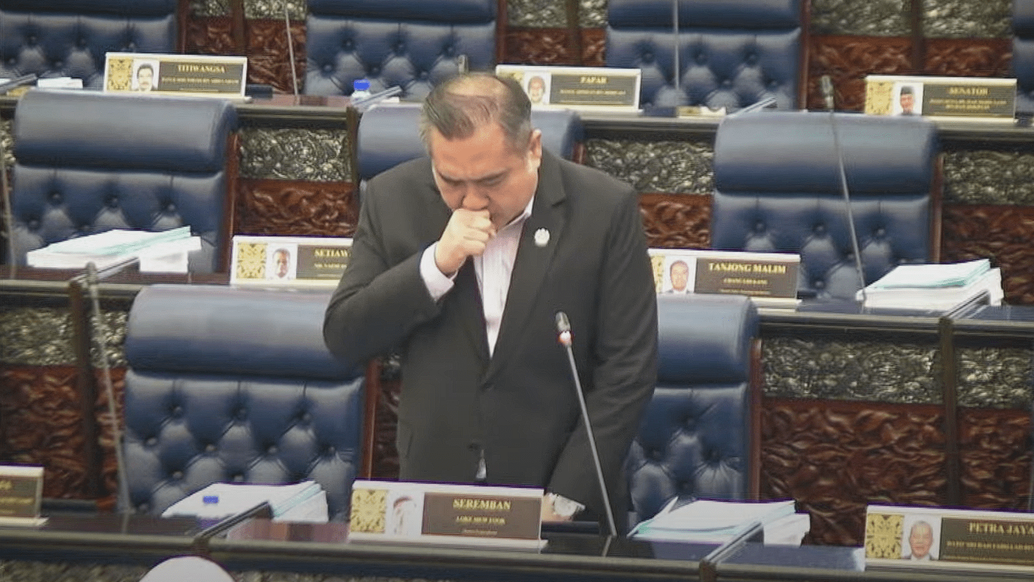 Anthony Loke has breathing difficulty during parliament