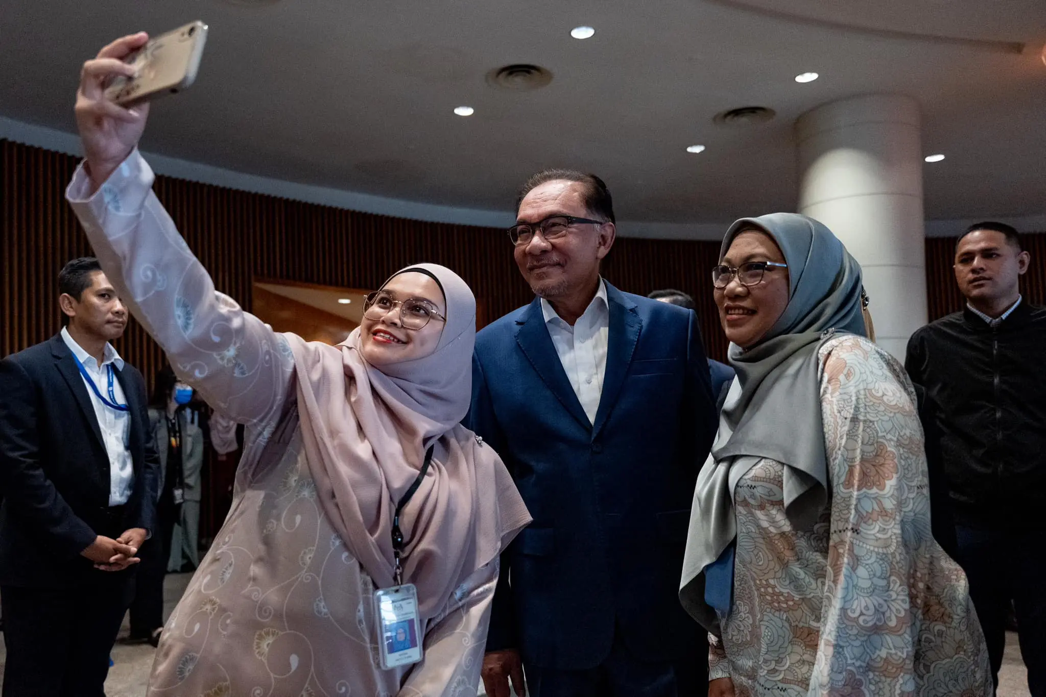 Anwar Ibrahim Rm1.5 trillion national debt 1