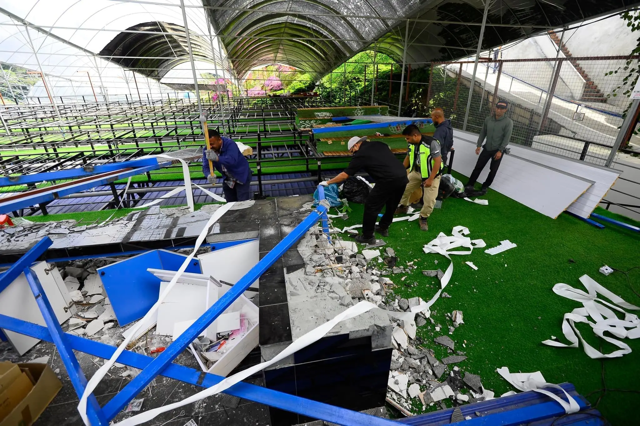 Authorities destroying Cameron Santorini