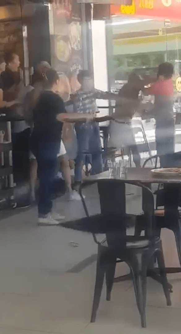 2 Men Fight With Delivery Rider Who Allegedly Verbally Insulted Female Staff In Penang