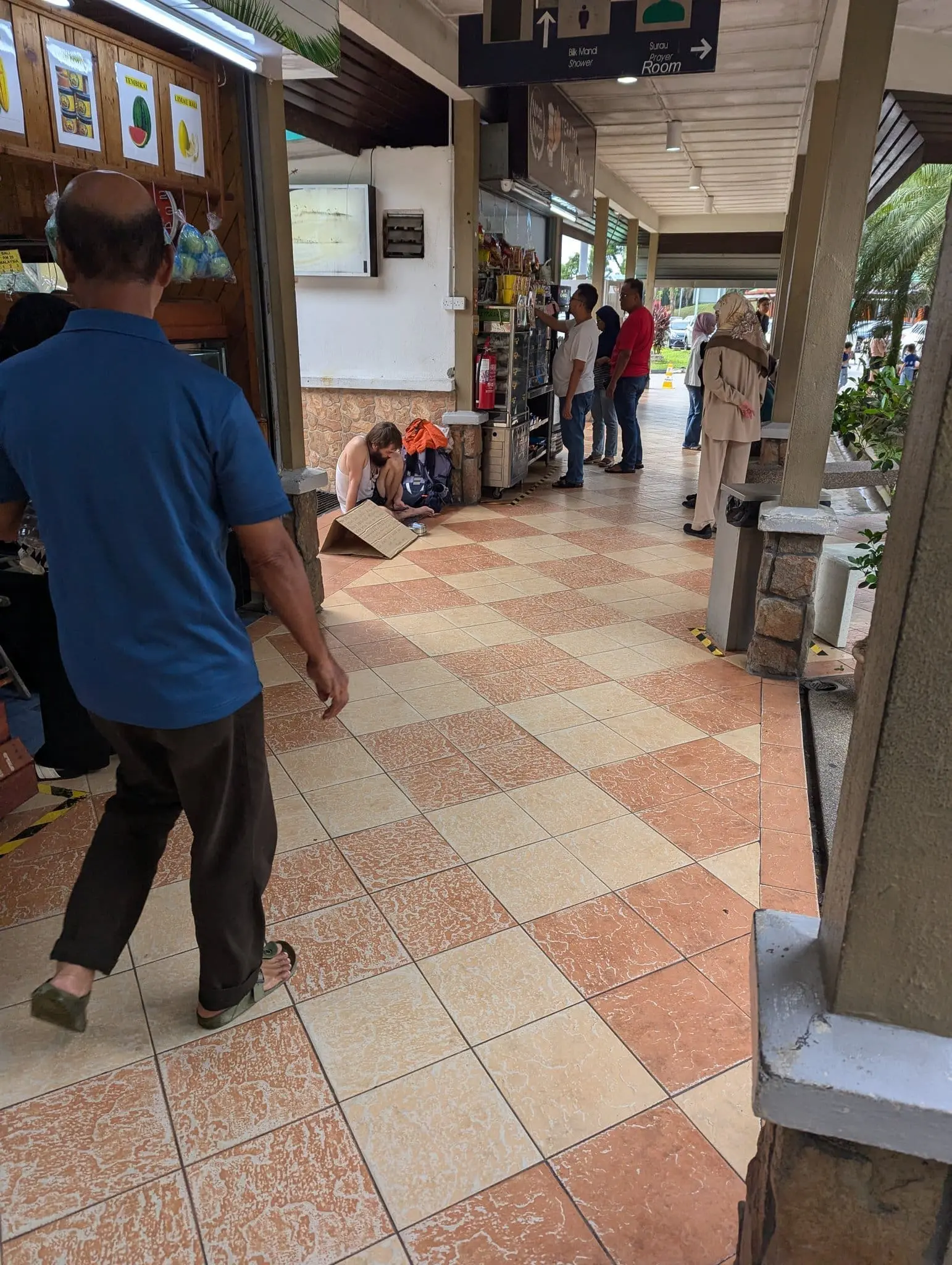 Begpacker at Ulu Bernam R&R