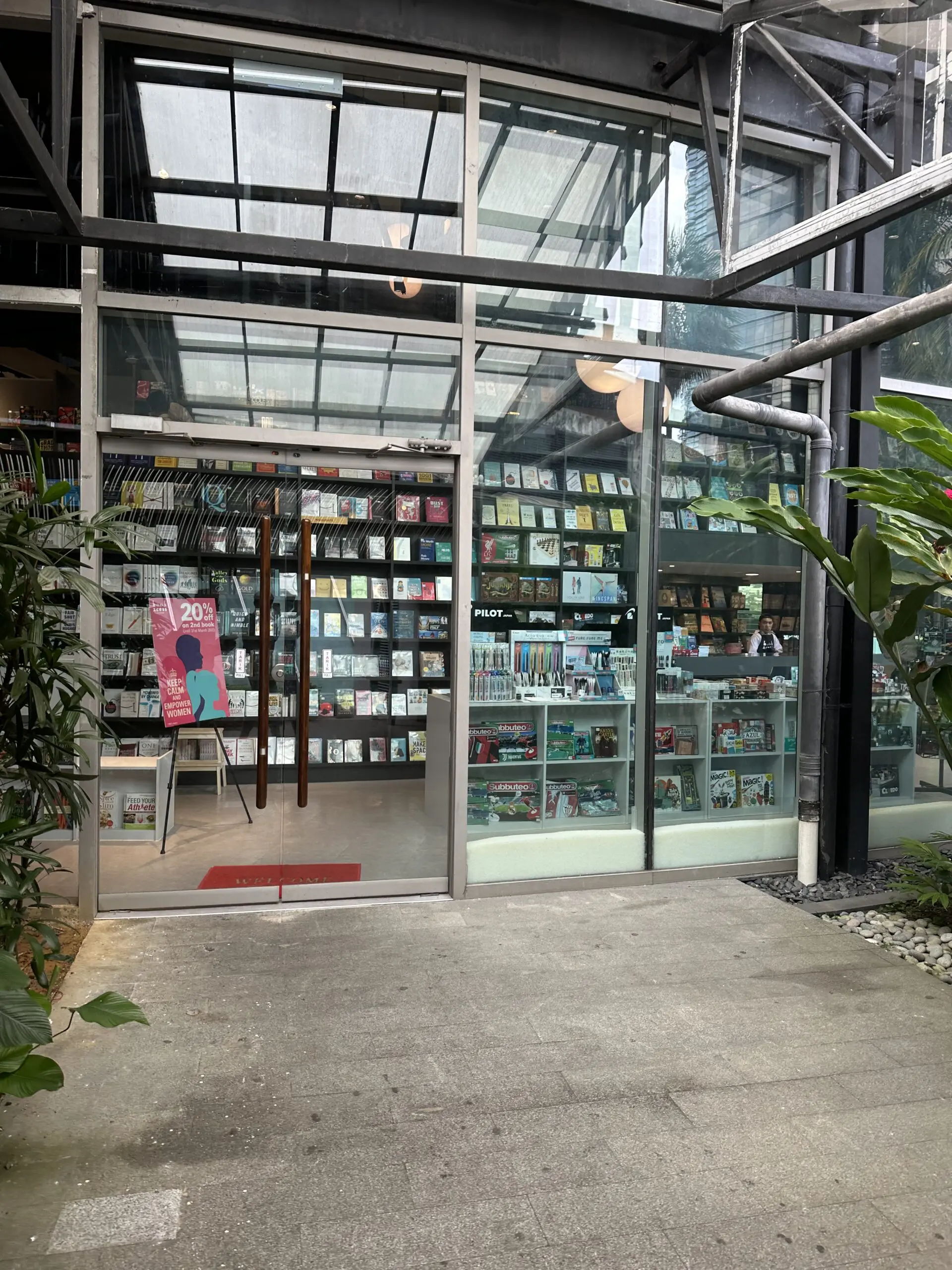 bookxcess midvalley the gardens mall kl 7