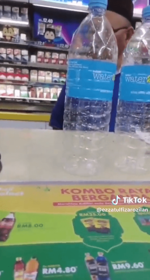 M'sian Woman Goes Berserk Over Being Forced To Buy Mineral Water To Clean Herself After Pooping