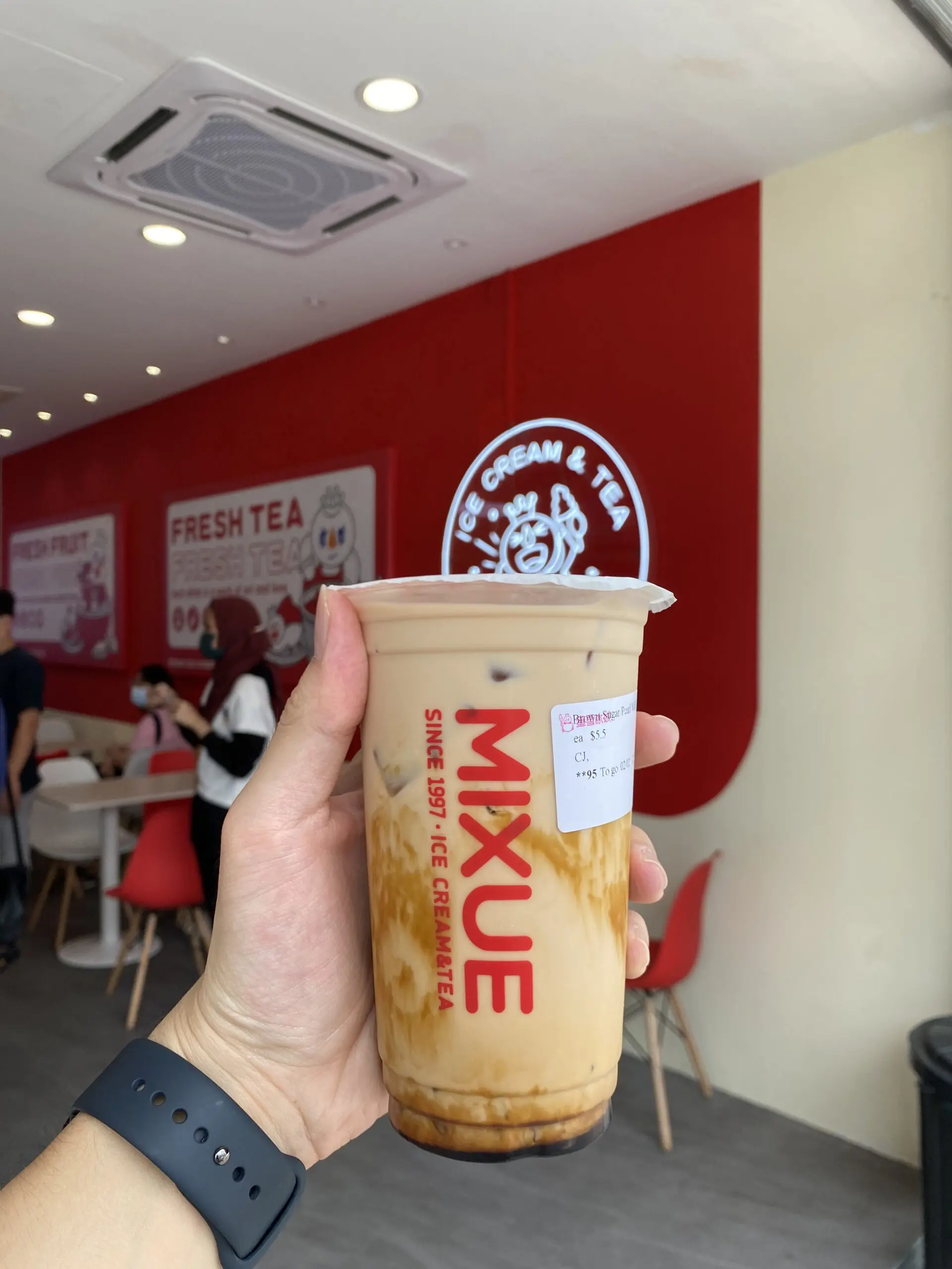Brown sugar pearl milk tea Mixue 2
