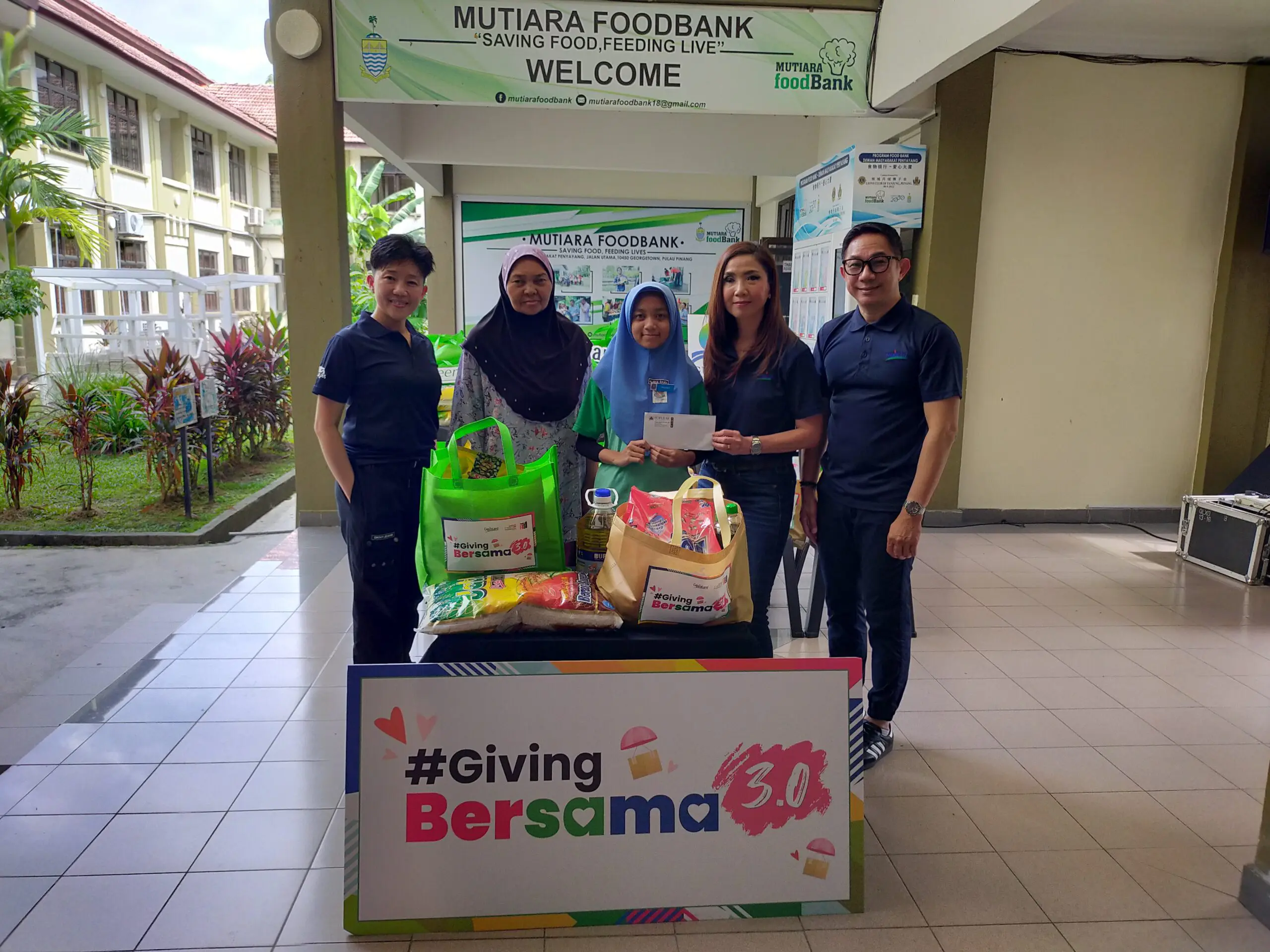 CapitaLand VIPs at Mutiara Food Bank office