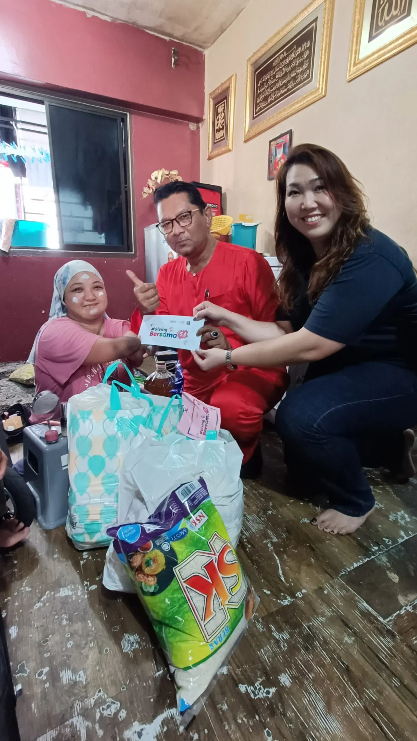 CapitaLand VIPs to PPR Desa Rejang