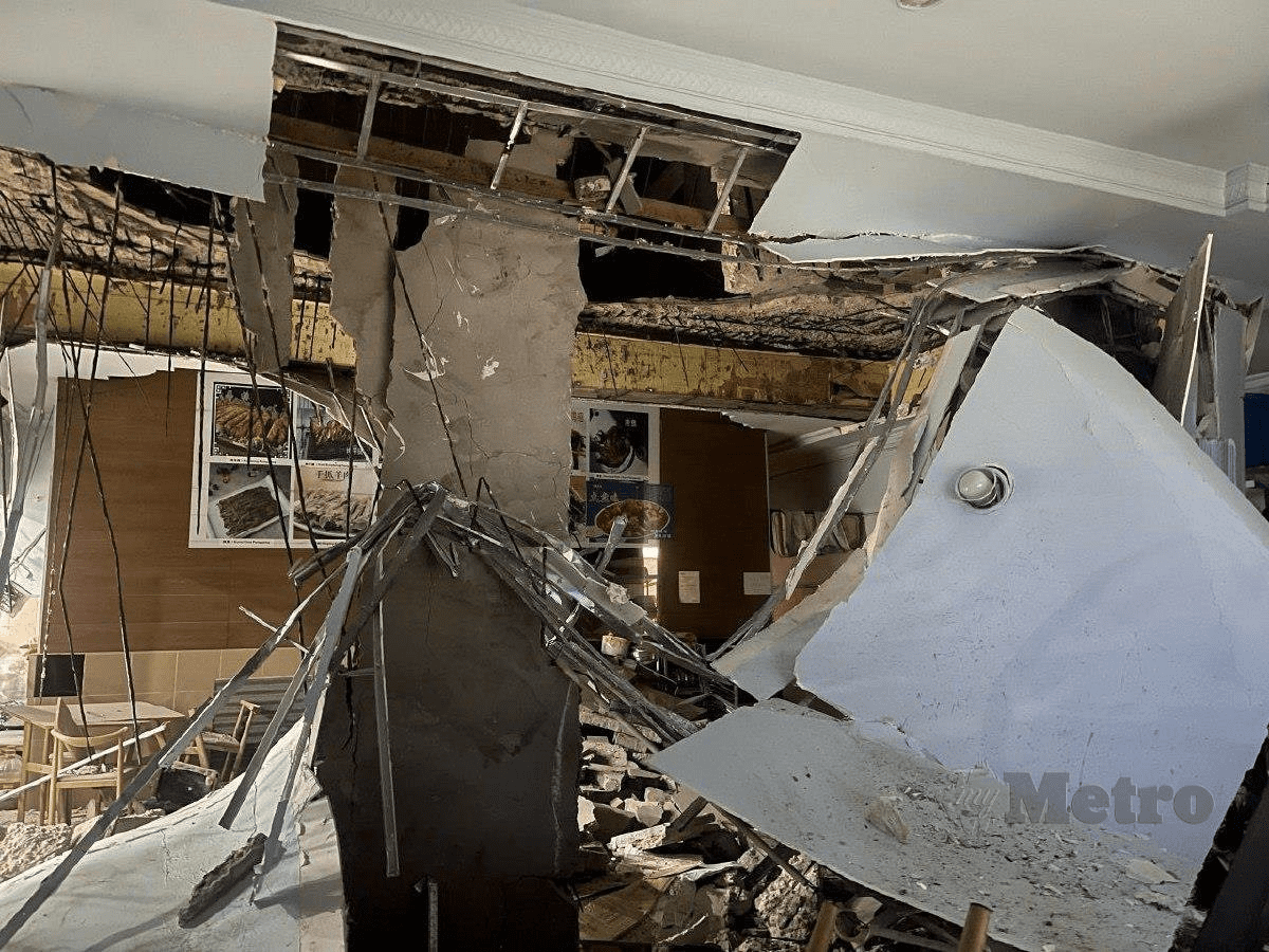 Ceiling collapses at restaurant in Sabah