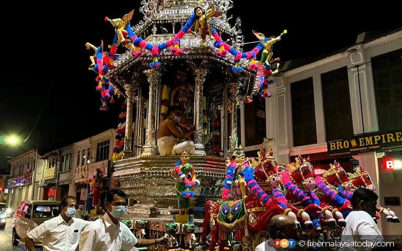 National Unity Minister Halimah Sadique told Parliament that the Thaipusam chariot procession will not be allowed