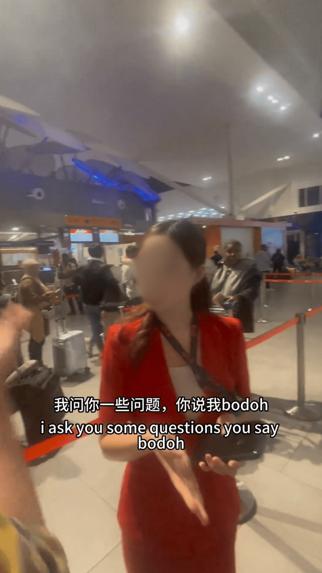 Chinese Tourists slams Local Airlines for calling customer Bodoh