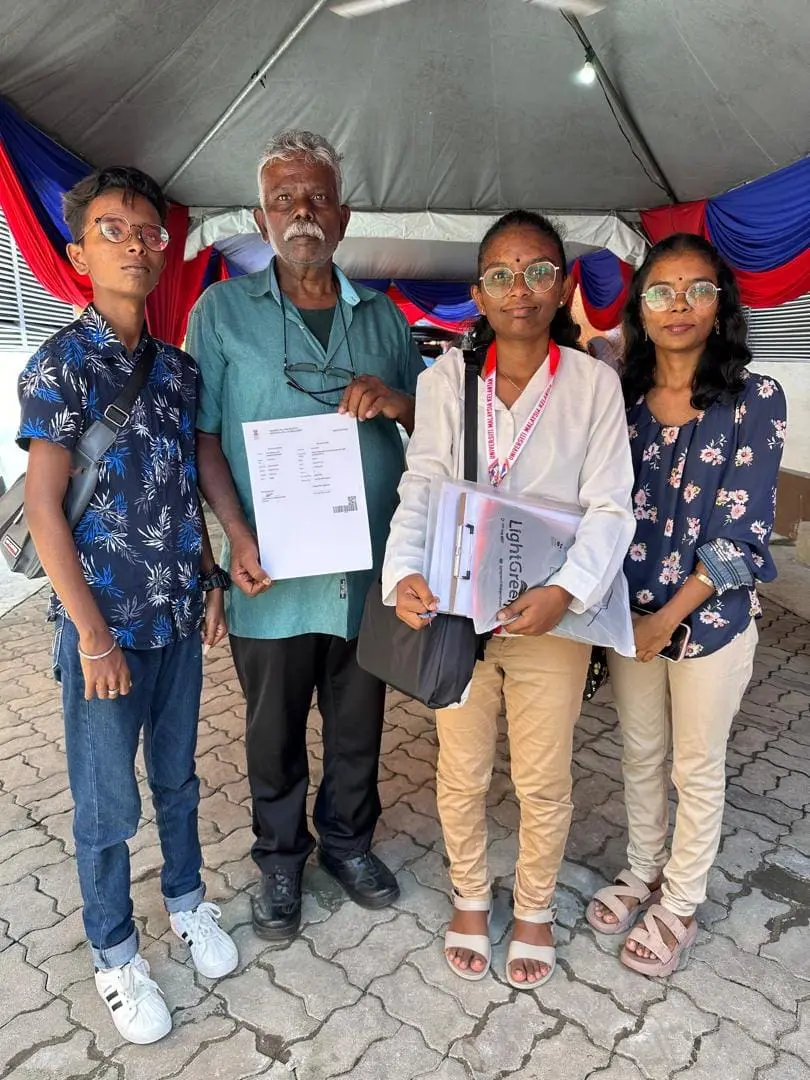 Chinnakaruppan and his family at UMK