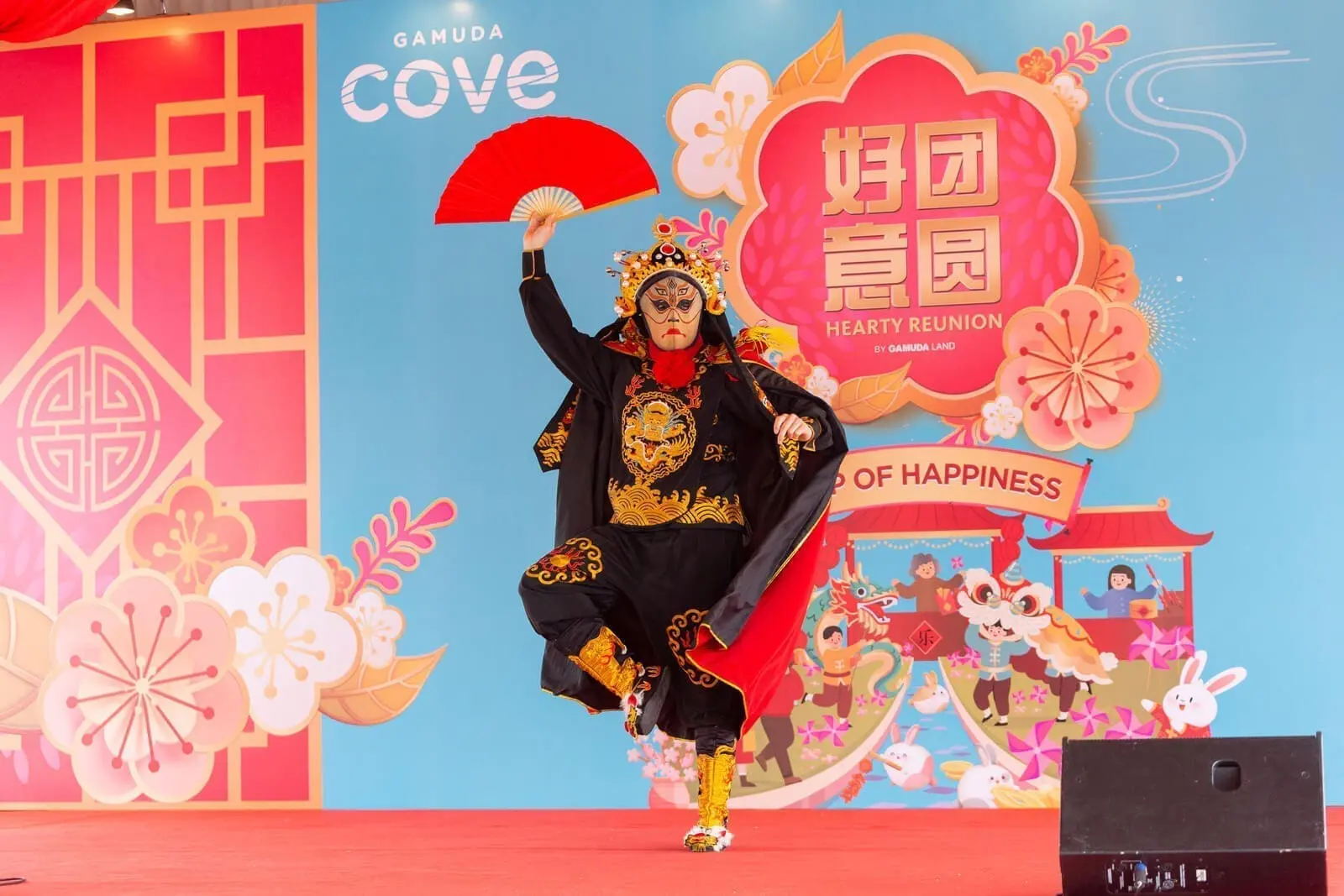 choi san doing magic show