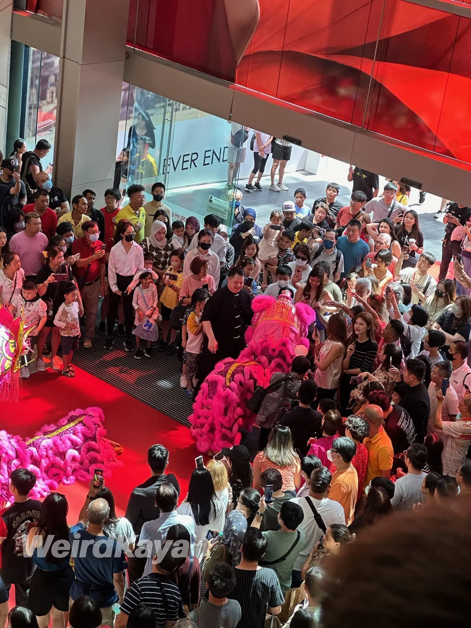 CNY Lion Dance In Shopping Mall