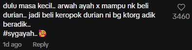 comment on durian hawker inspecting snack (1)