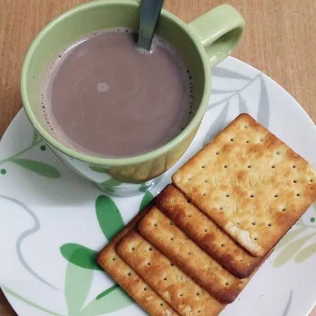 Hup Seng crackers with Milo