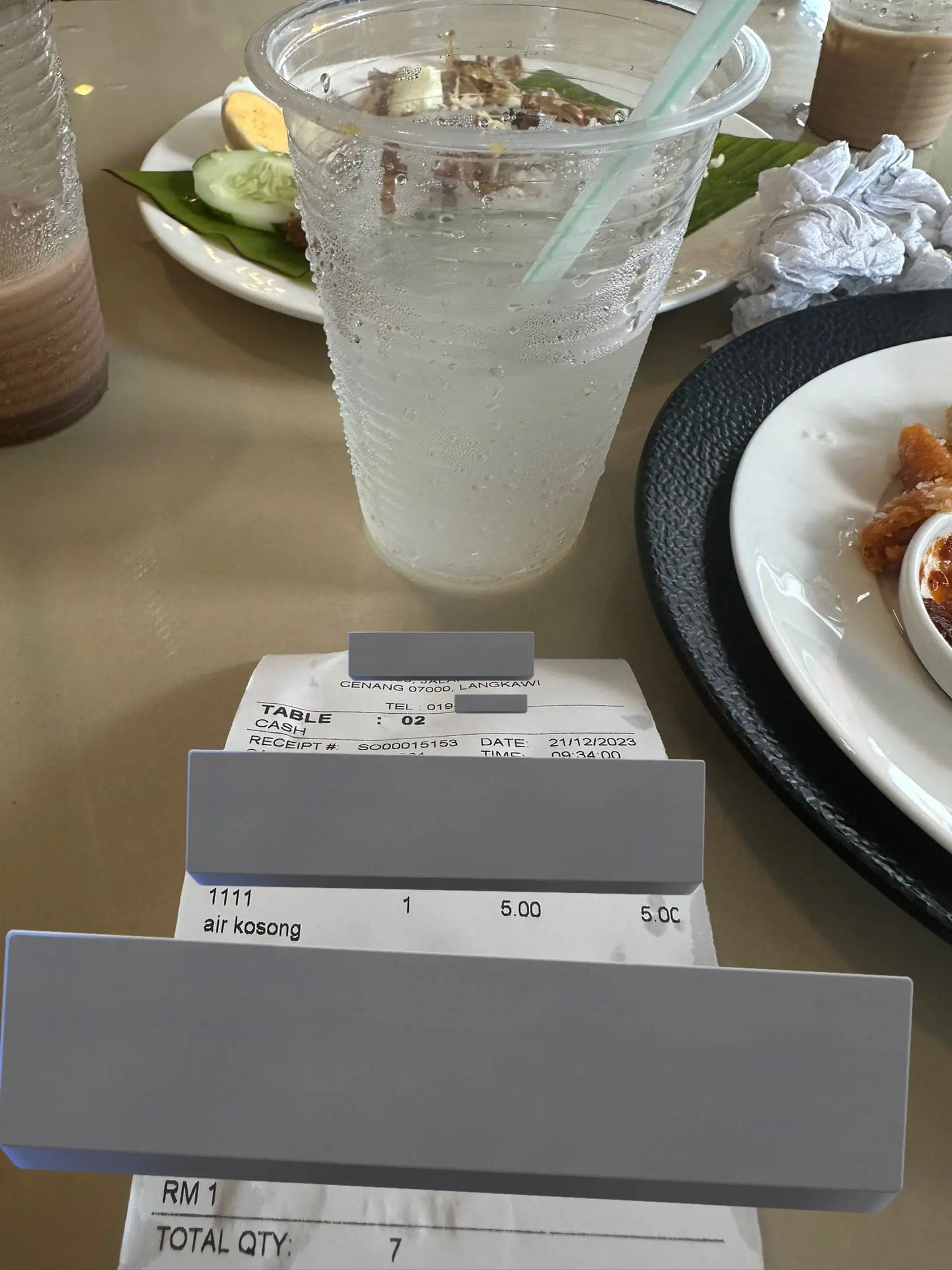 customer been charged RM5 for a plain iced water at langkawi