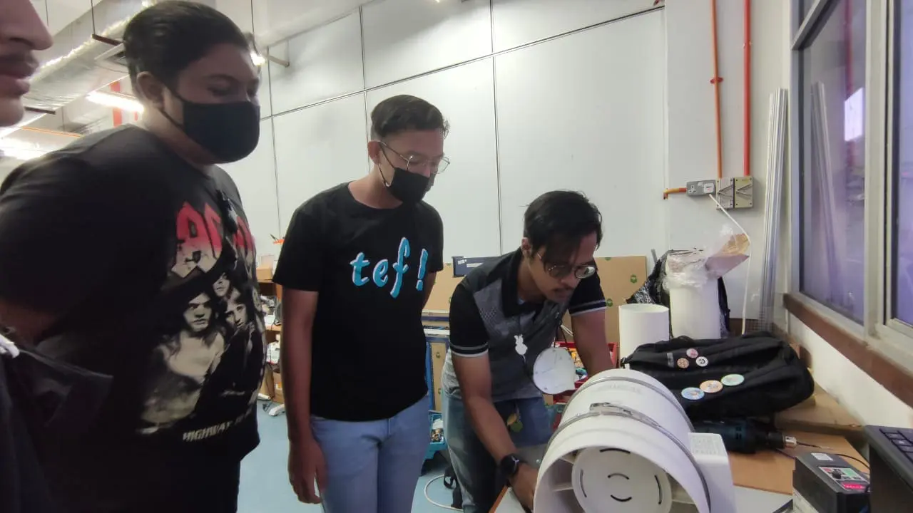 Aiman Danial and classmates 