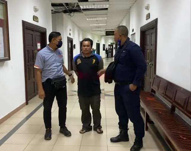 33yo M'sian Dad Slaps 1yo Son To Stop His Crying, Gets Slapped With RM20,000 Fine By Court