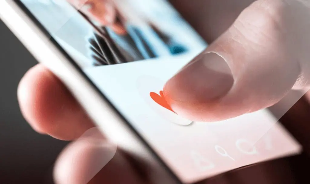 M'sian Woman Scammed By Man She Met On OMI, Now 3 Months Pregnant & All Alone