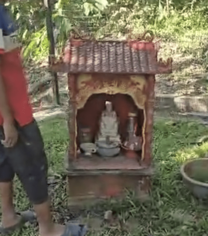 Datuk Gong Shrine at site