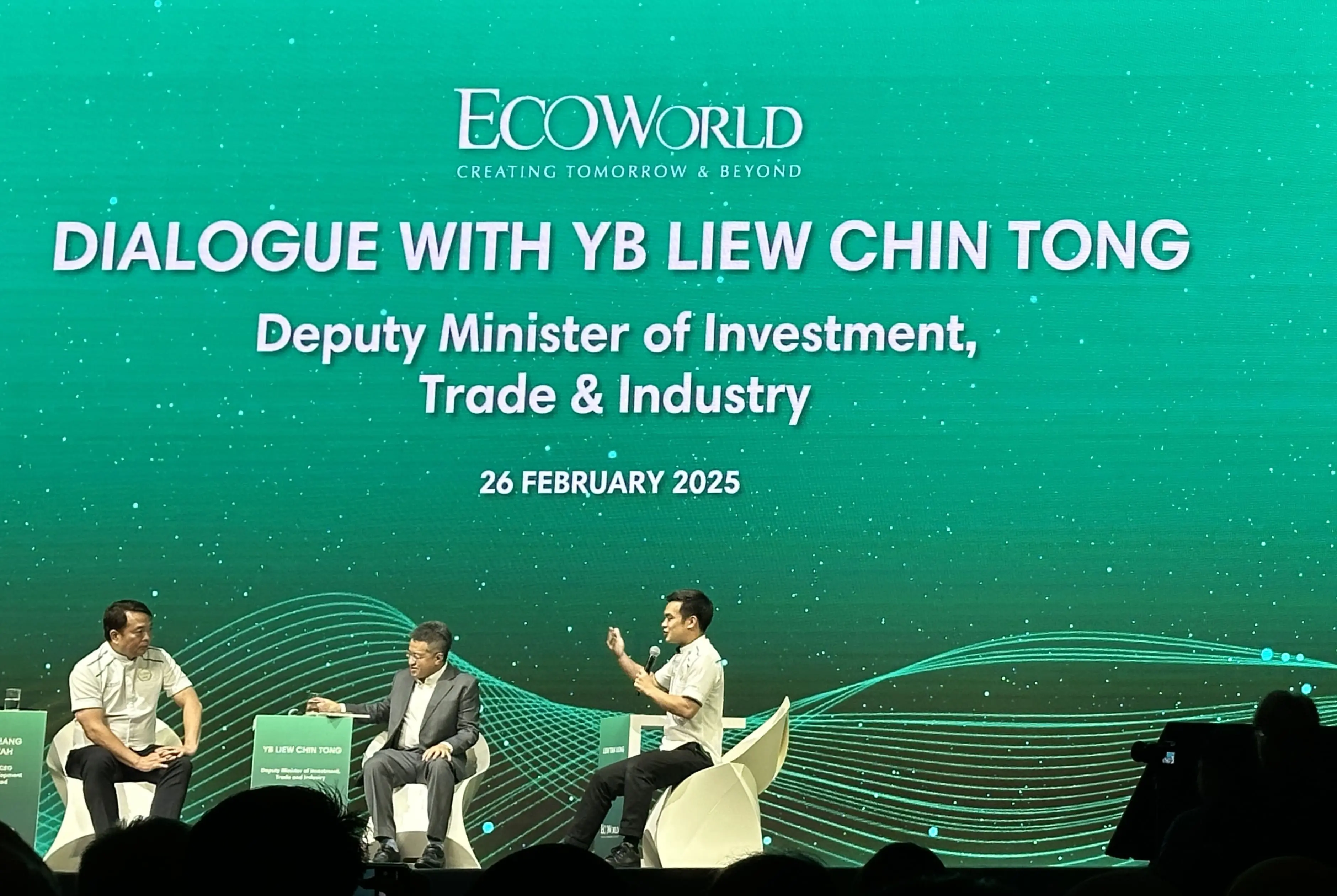 Dialogue session EcoWorld