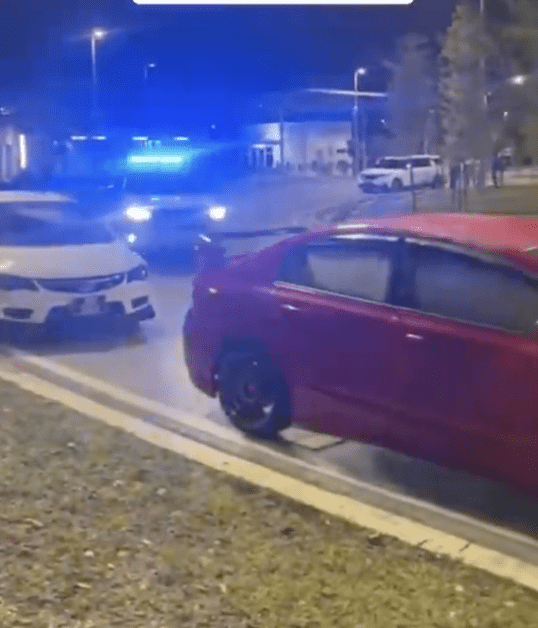 'Don't Go Out Racing, I'm Tired' - M'sian Police Officer Tells Motorists Not To Race Late At Night & We Can Totally Understand  1