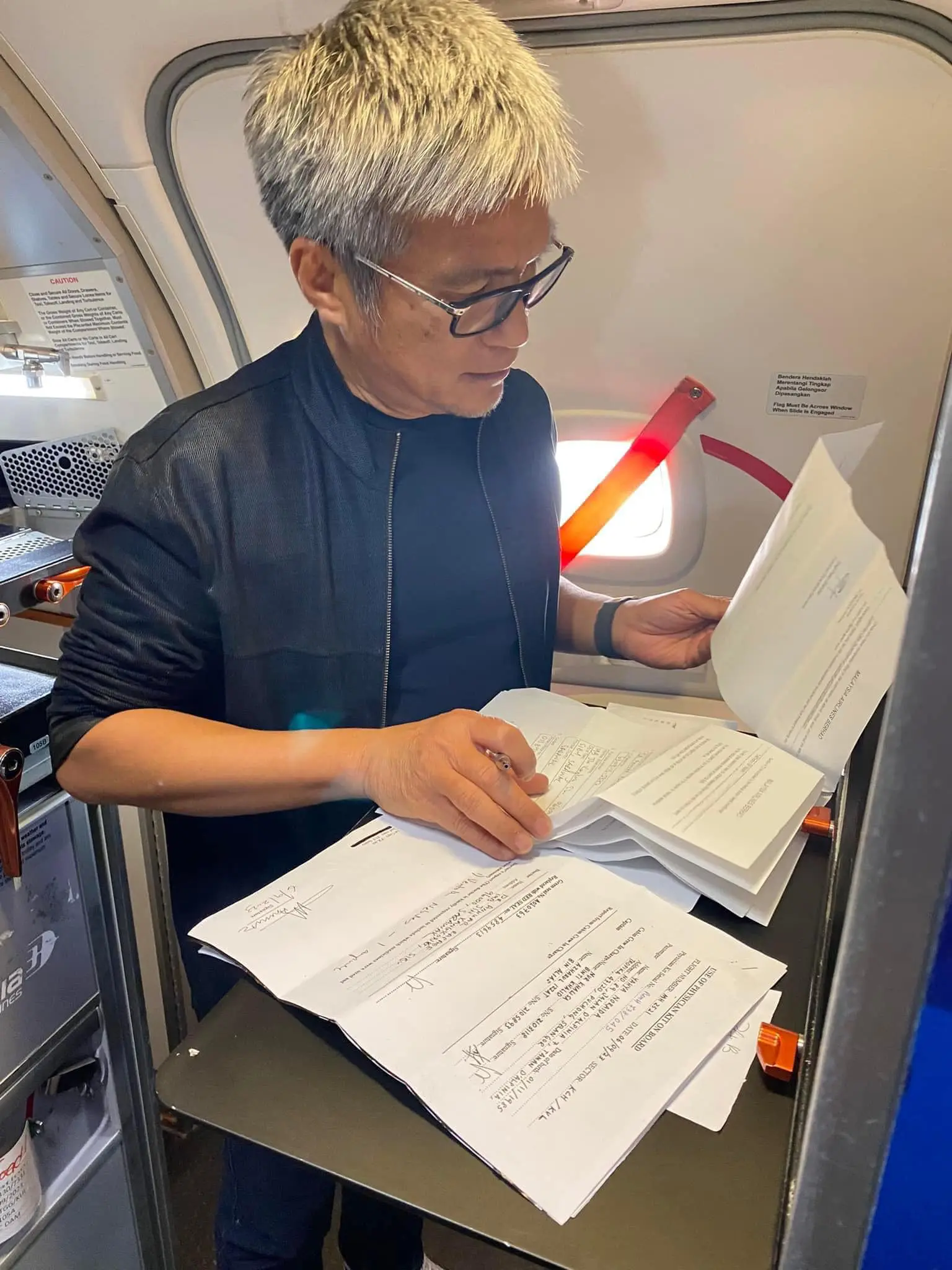 Dr Annuar come to the rescue while onboard Malaysia Airlines flight 1