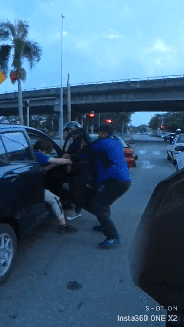 M'sian Teen Dragged Out Of Axia In Broad Daylight After Mum Fails To Repay Loan