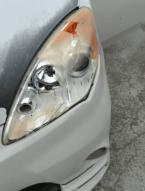 Elephant shattered headlamp Screenshot 2025-02-17 125910