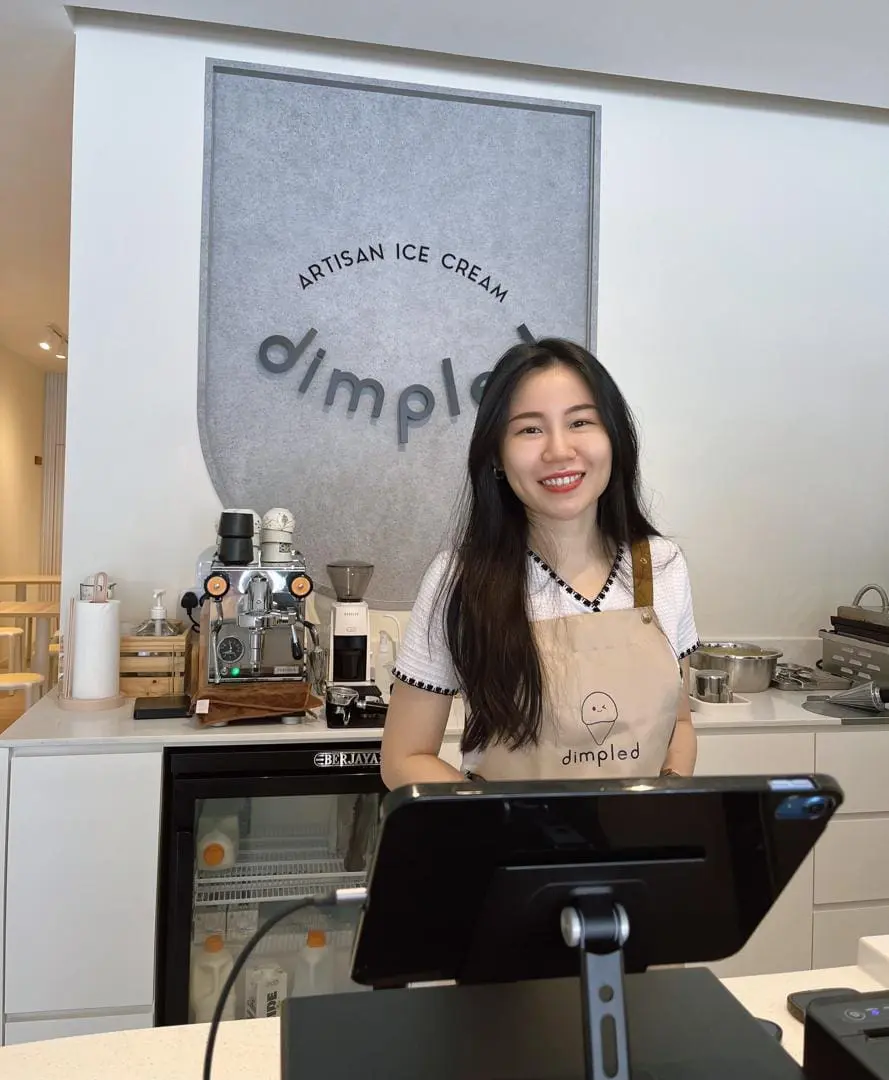 Eugenia working at Dimpled