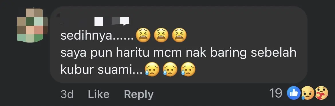 M'sian Man Sleeps Besides Mum's Grave Daily After She Died In Road Accident, Breaks Netizens' Hearts comment 2