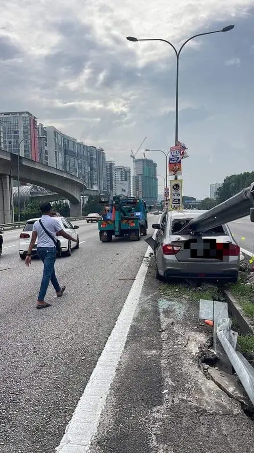 M'sian Man Cheats Death After His Car Gets 'Skewered' Along Federal Highway