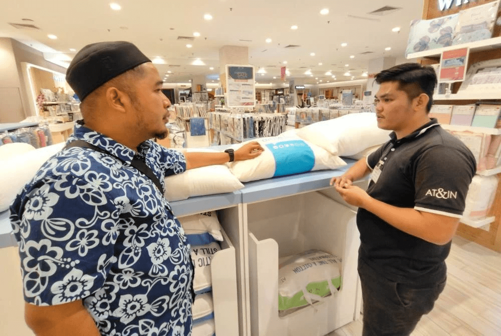 Firdaus Hamzah at work