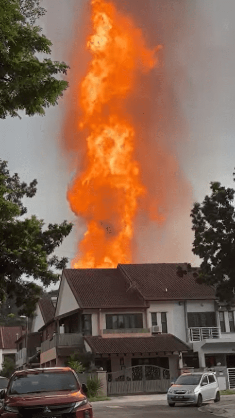 Fire during Putra Heights gas explosion