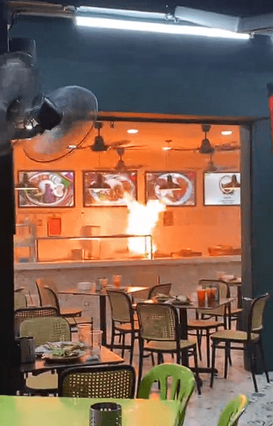 Fire in SS15 nasi lemak stall Screenshot 2024-11-18 135906 (2)