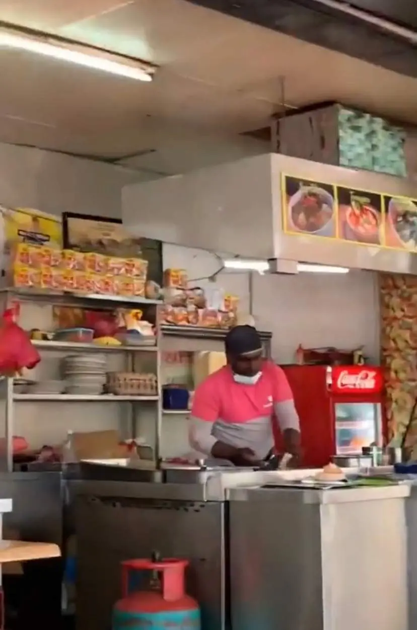 Foodpanda rider decides to cook the meal himself after waiting too long to pick up order