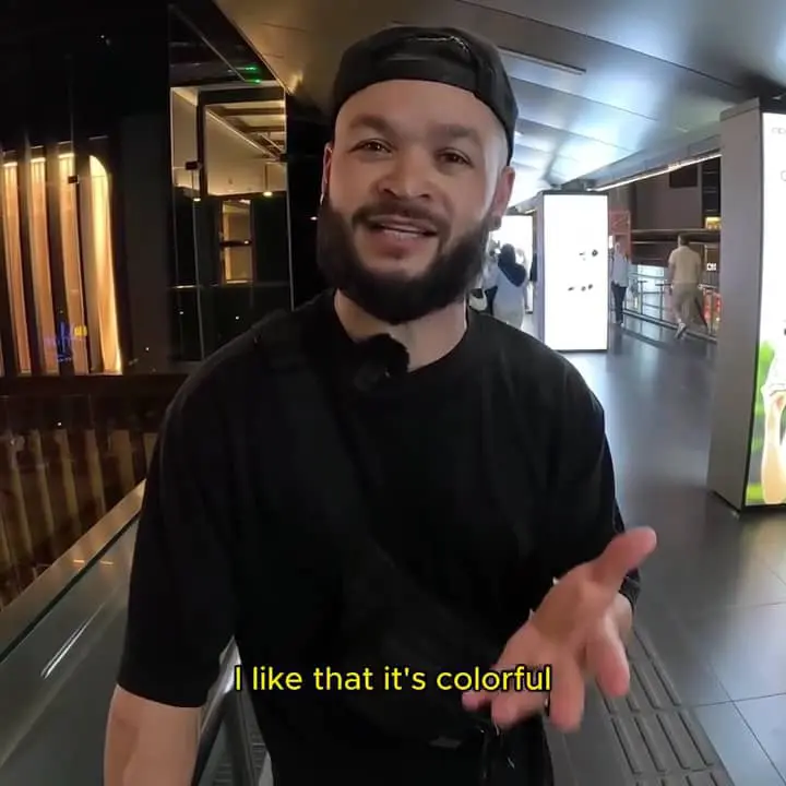 foreigner explaining why he love malaysian ringgit notes