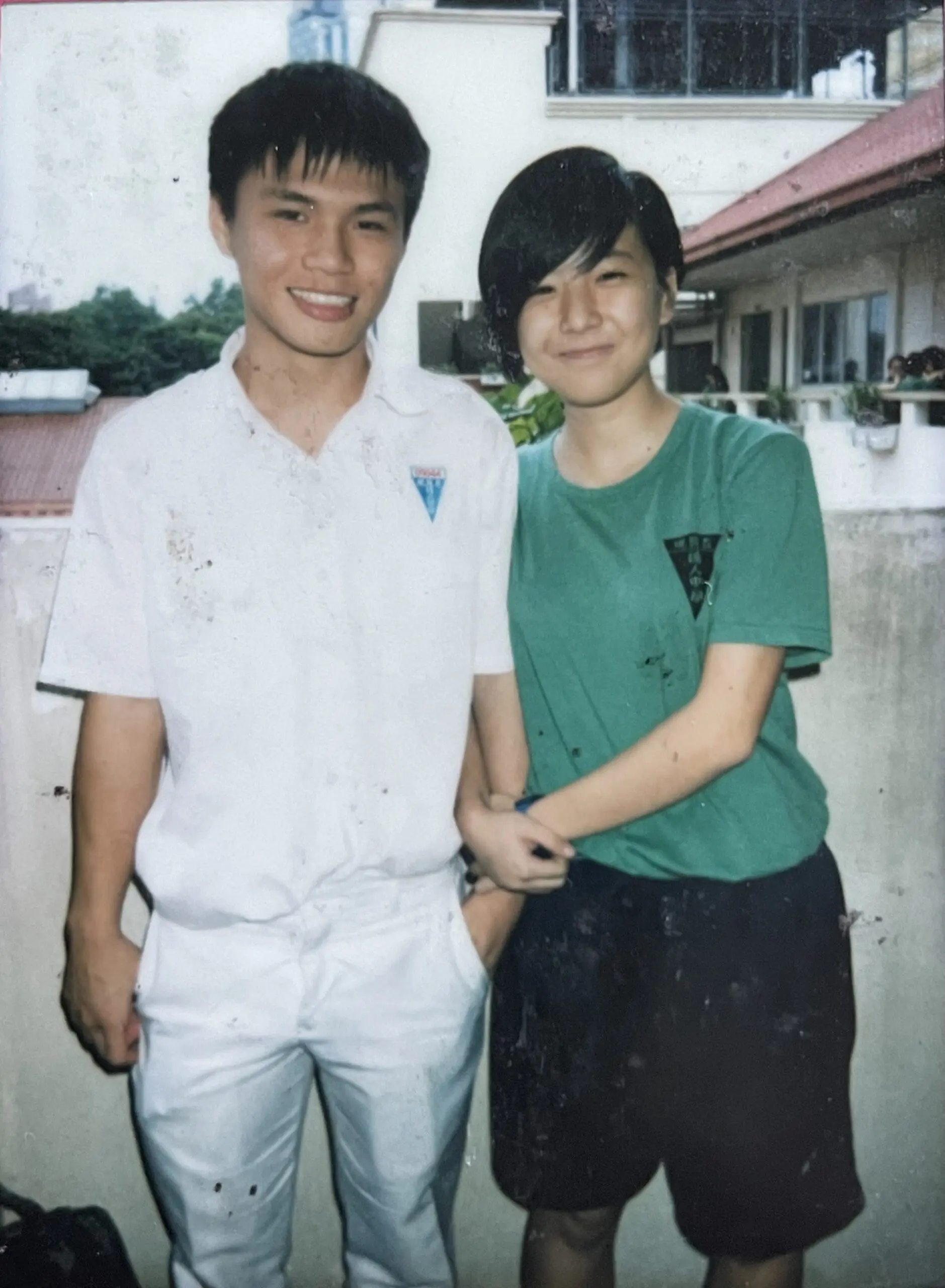 
From M’sian High School Crush To HK Uni Together, & Now A Wedding Photoshoot 10 Years Later Back Where We First Met (Jing Xuan & Kah Onn high school time)
