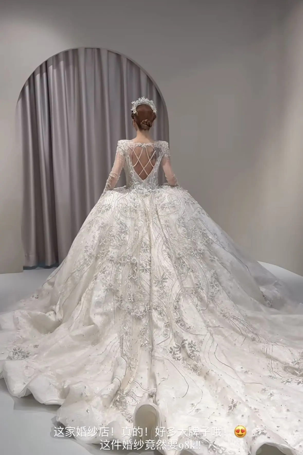 Gatita Yan wedding gown 3