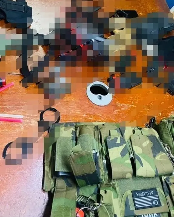 Fake guns at anime cosplay event