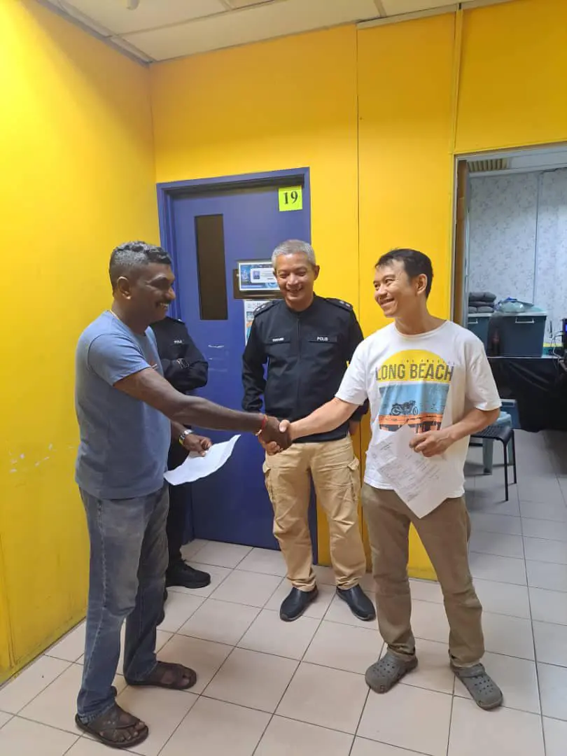 Gentleman make peace