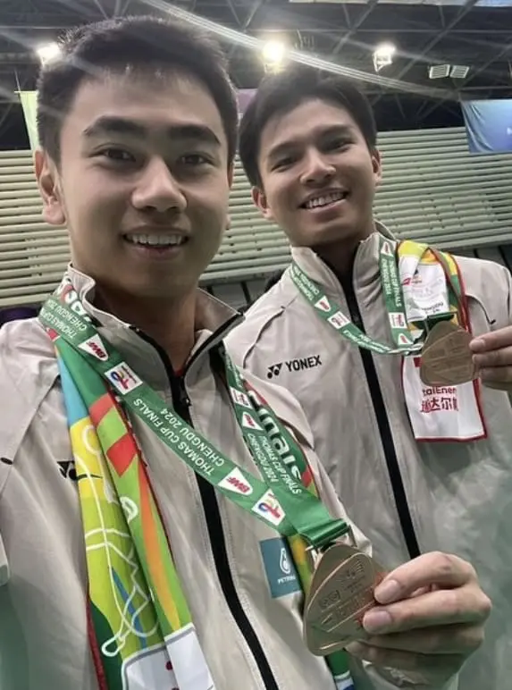 Goh Sze Fei and Izzuddin