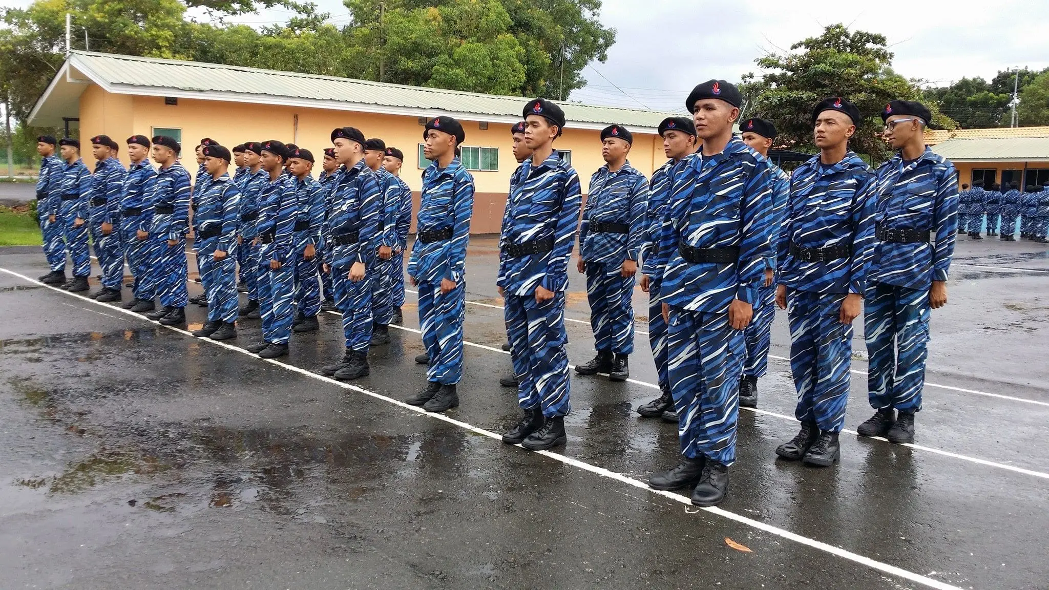 Group of M'sian boys at PLKN camp