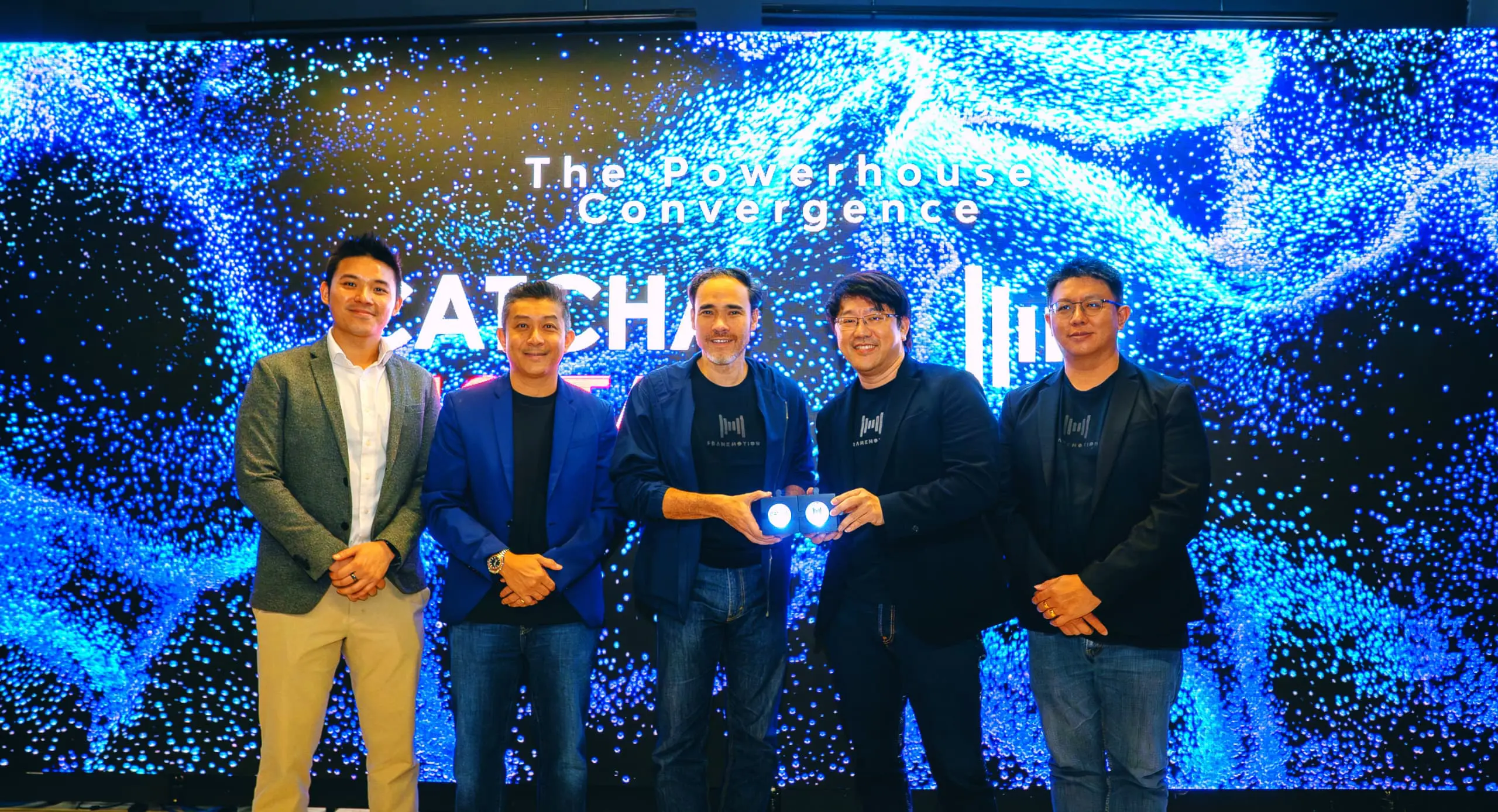 Group Photo- Signing_2