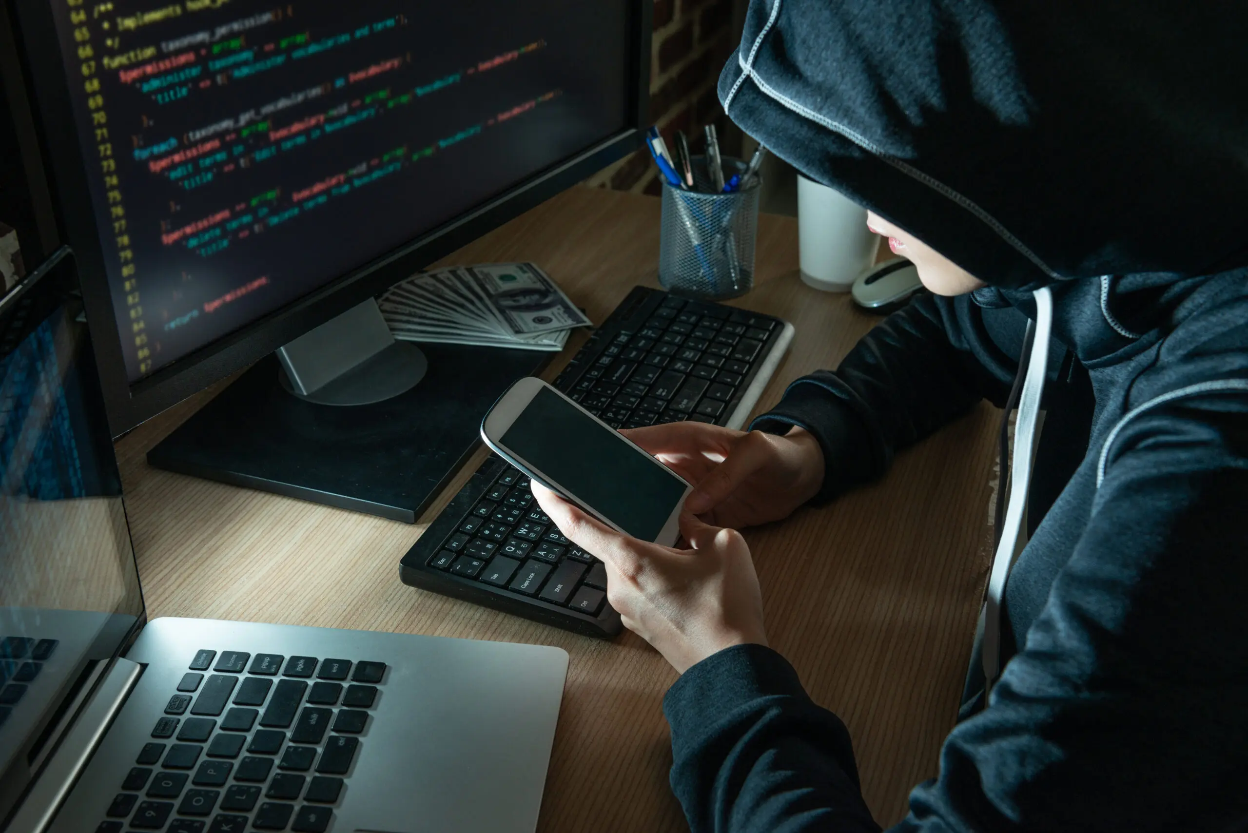 M'sian Lecturer Loses RM2.5 Million To Scammer Who Posed As Insurance Agent