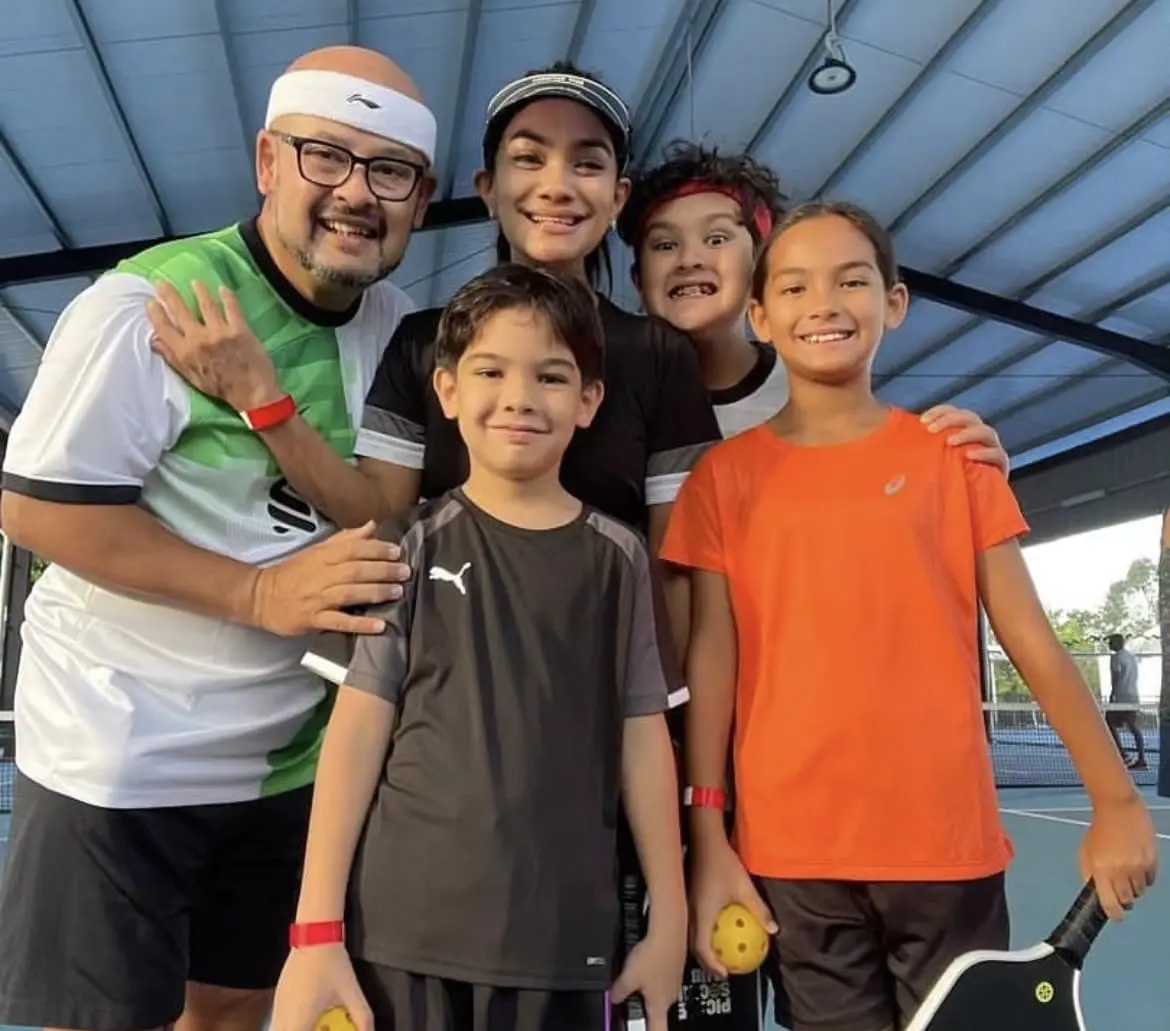 Harith Iskander's family doing sports