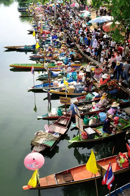 Hatyai Klonghae Floating Market